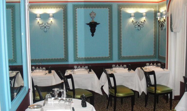 LADUREE ROYAL STREET RENACIMIENTO DE UN MITO - Acerta